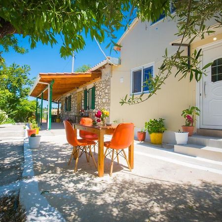Basil & Guest House Lazaráta Екстериор снимка