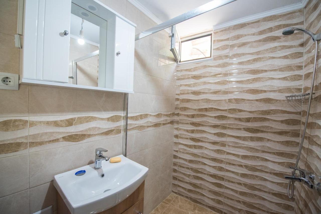 Basil & Guest House Lazaráta Екстериор снимка